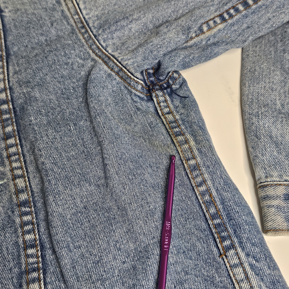 Vintage 80s/ 90s HBO Patch Light Wash Denim Jacket Sz Med Patch Pre Loved - Picture 13 of 16